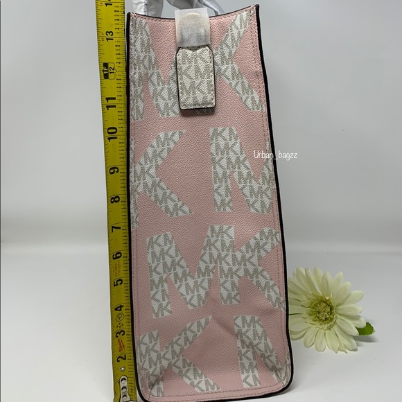 Michael Kors Kenly Large NS Tote And Wallet - Picture 10 of 11